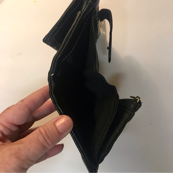 Fossil Ellis Vintage Trifold Ladies Black Leather Wallet - Picture 6 of 9